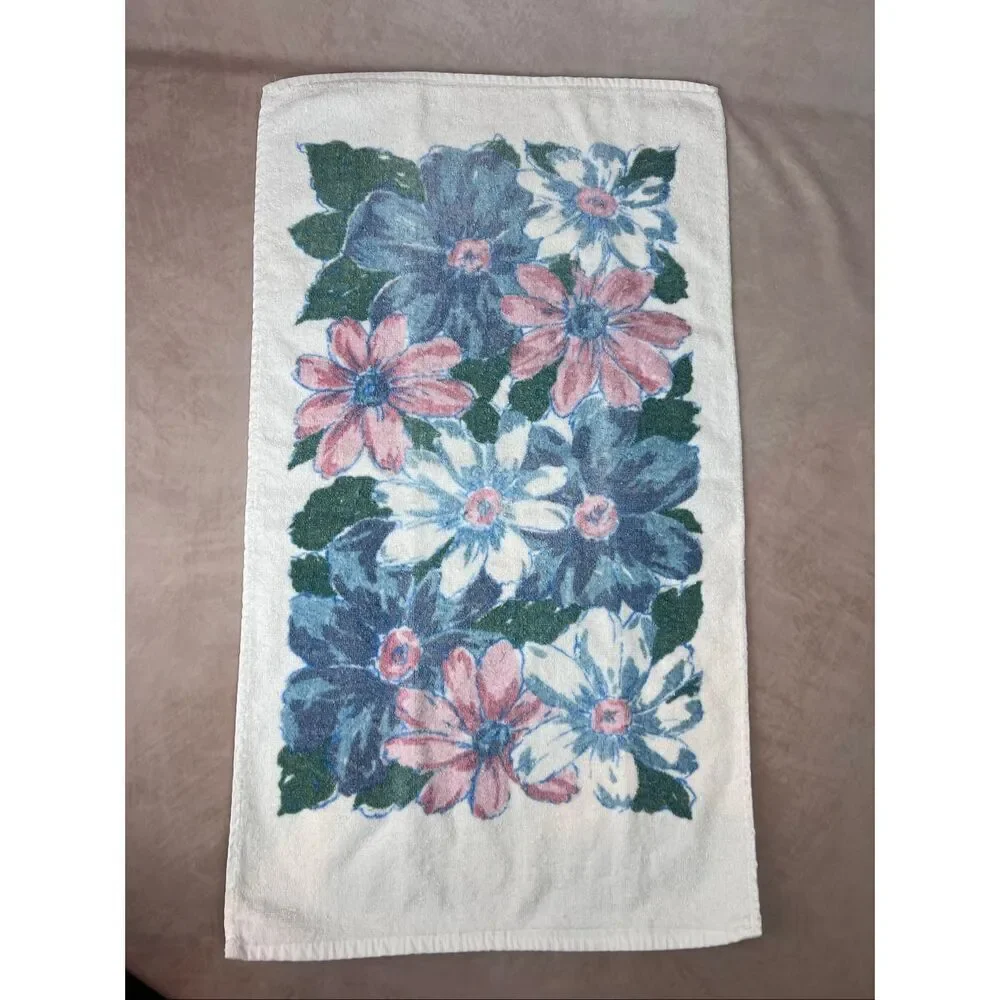 Vintage 1970s Cannon Floral Hand Towel Pastel Pink Blue 16x27”
